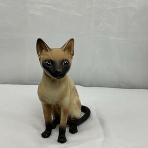 Vintage Leftons Japan Siamese Cat Figurine 1960s Blue Eyes 5.5" Tall H4039